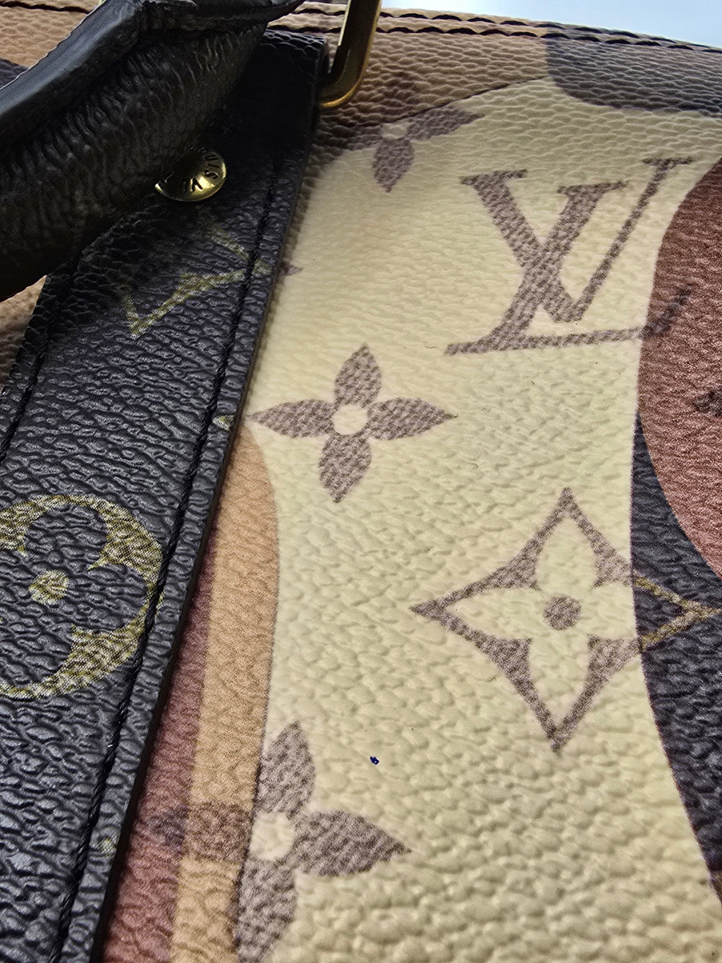 Louis Vuitton x Kid Super 2023 brown portrait keepall 25 bandouliere