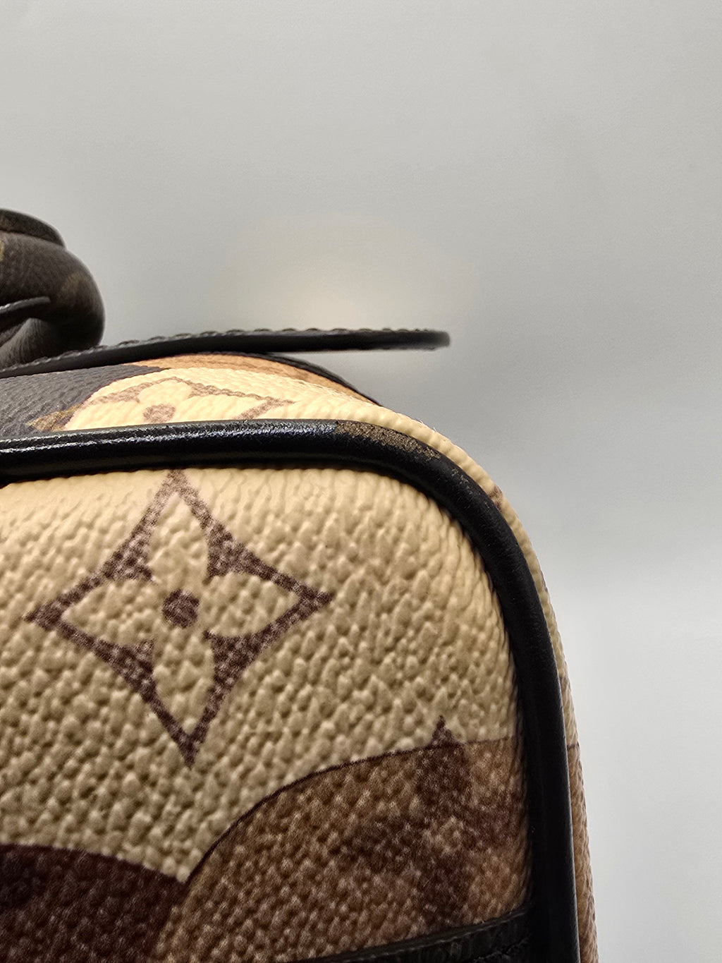 Louis Vuitton x Kid Super 2023 brown portrait keepall 25 bandouliere